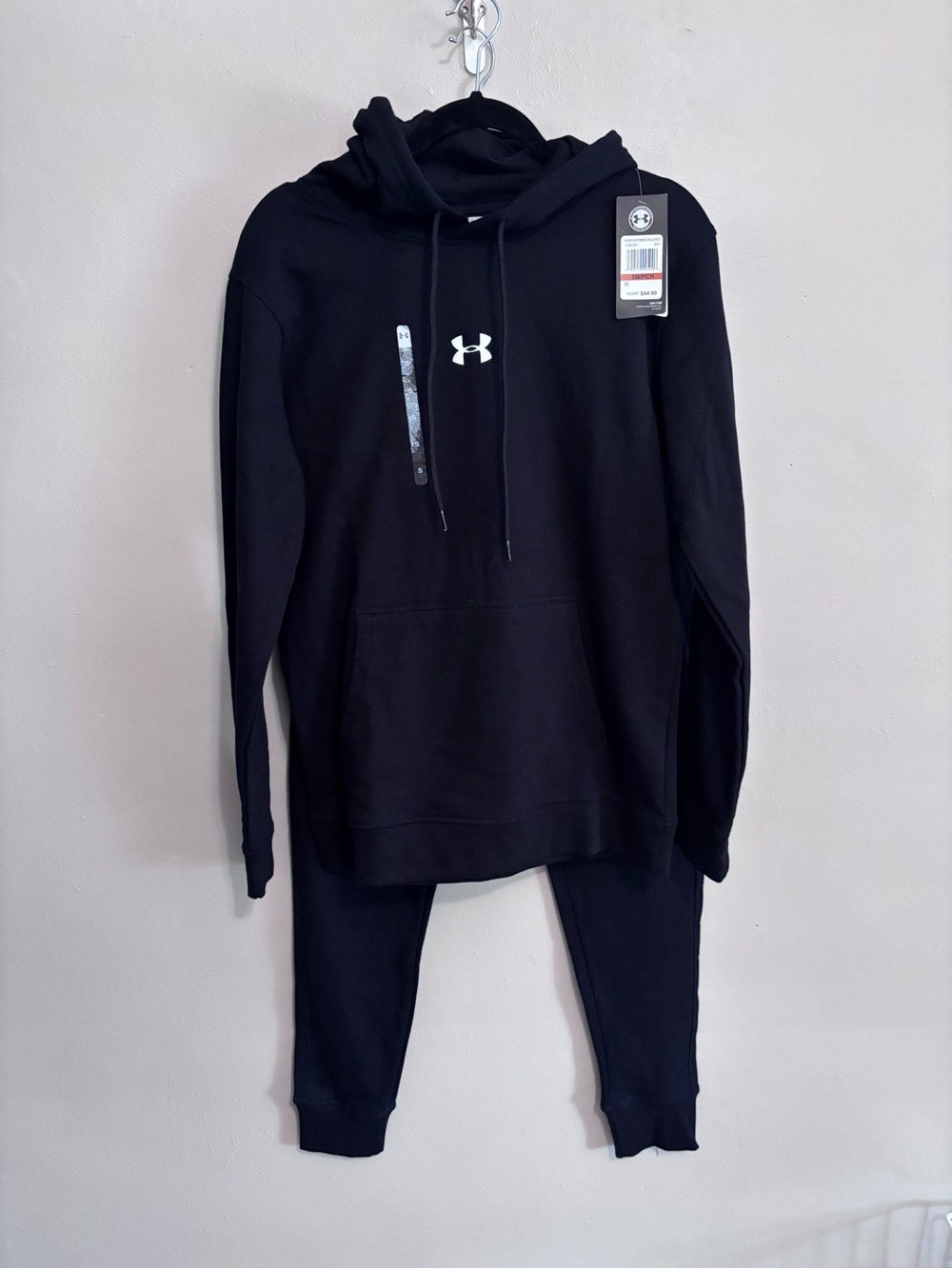 NWT Under Armour Set Black Hoodie and Joggers Womens Small